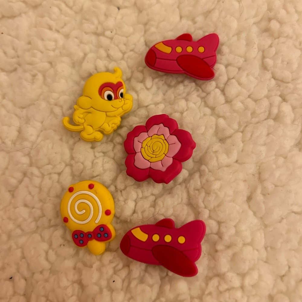 Croc jibitz
